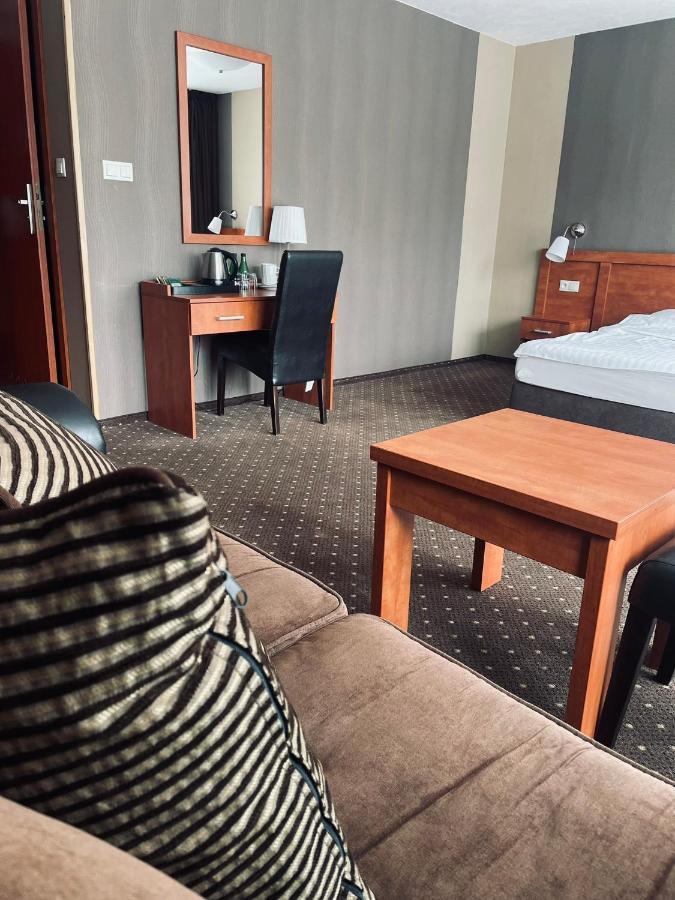 Papaver Hotel Ślesin 외부 사진